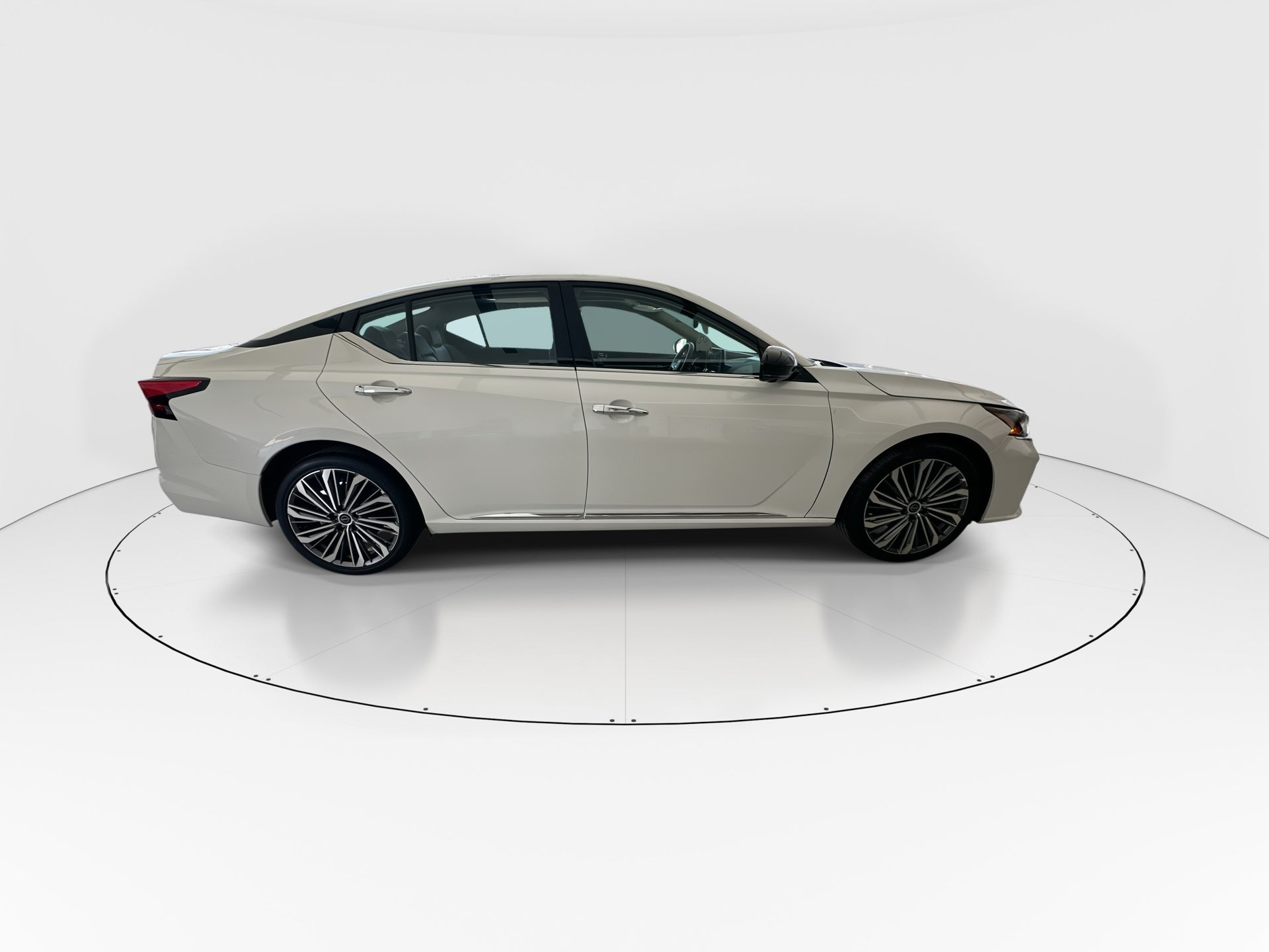 2023 Nissan ALTIMA 4P EXCLUSIVE L42.0T AUT