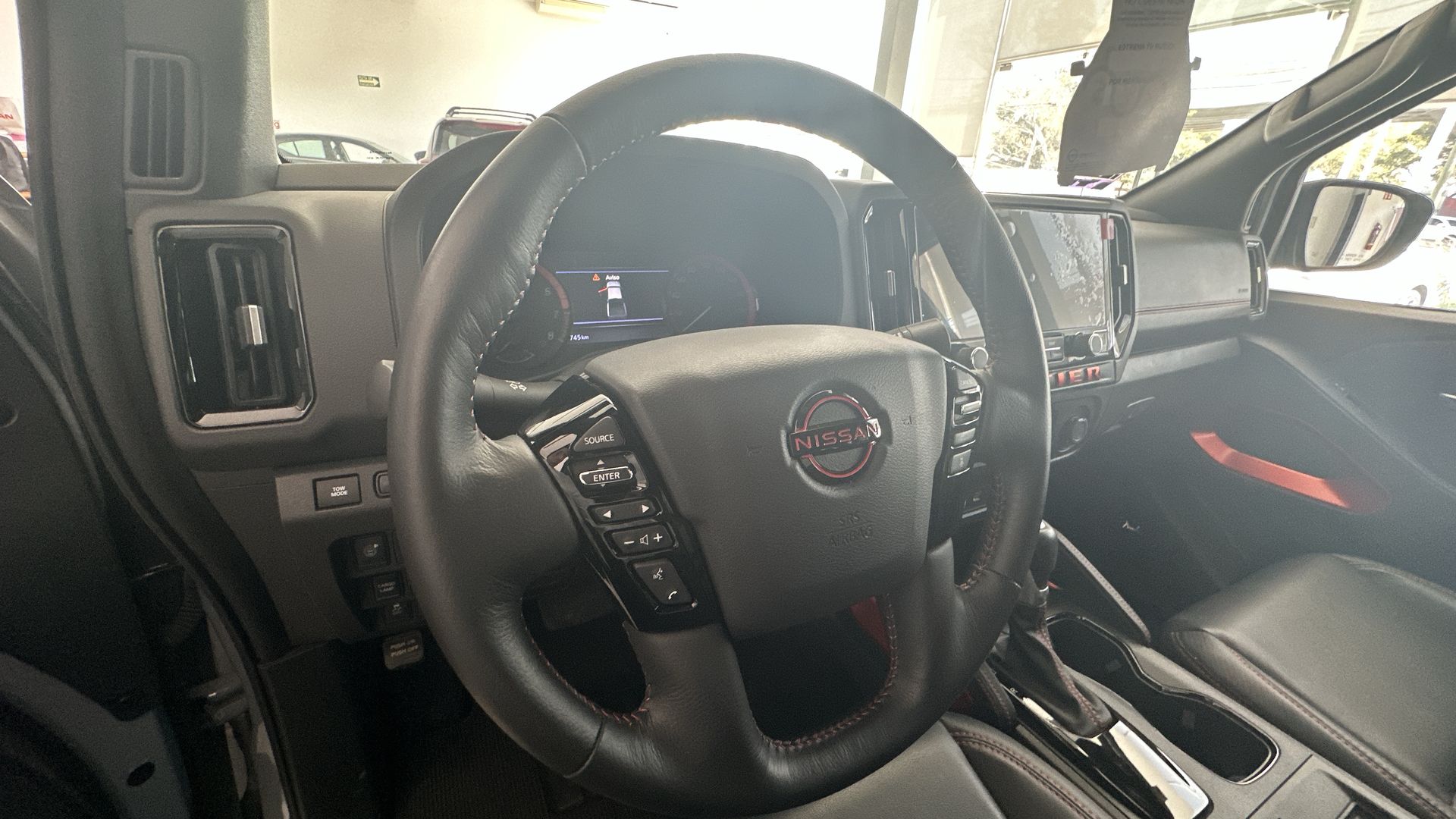 2025 Nissan FRONTIER 4P PRO-4X V63.8 AUT 4X4